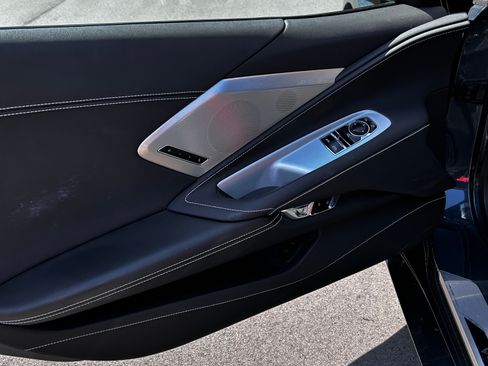 Used 2021 Chevrolet Corvette Stingray Preferred Cpe w/ Z51 Performance Package image 25