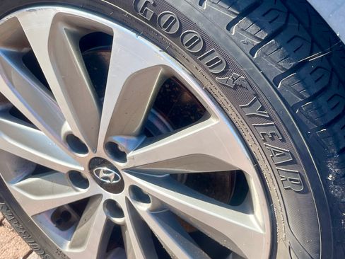 Used 2016 Hyundai Sonata Sport w/ Option Group 02 image 16