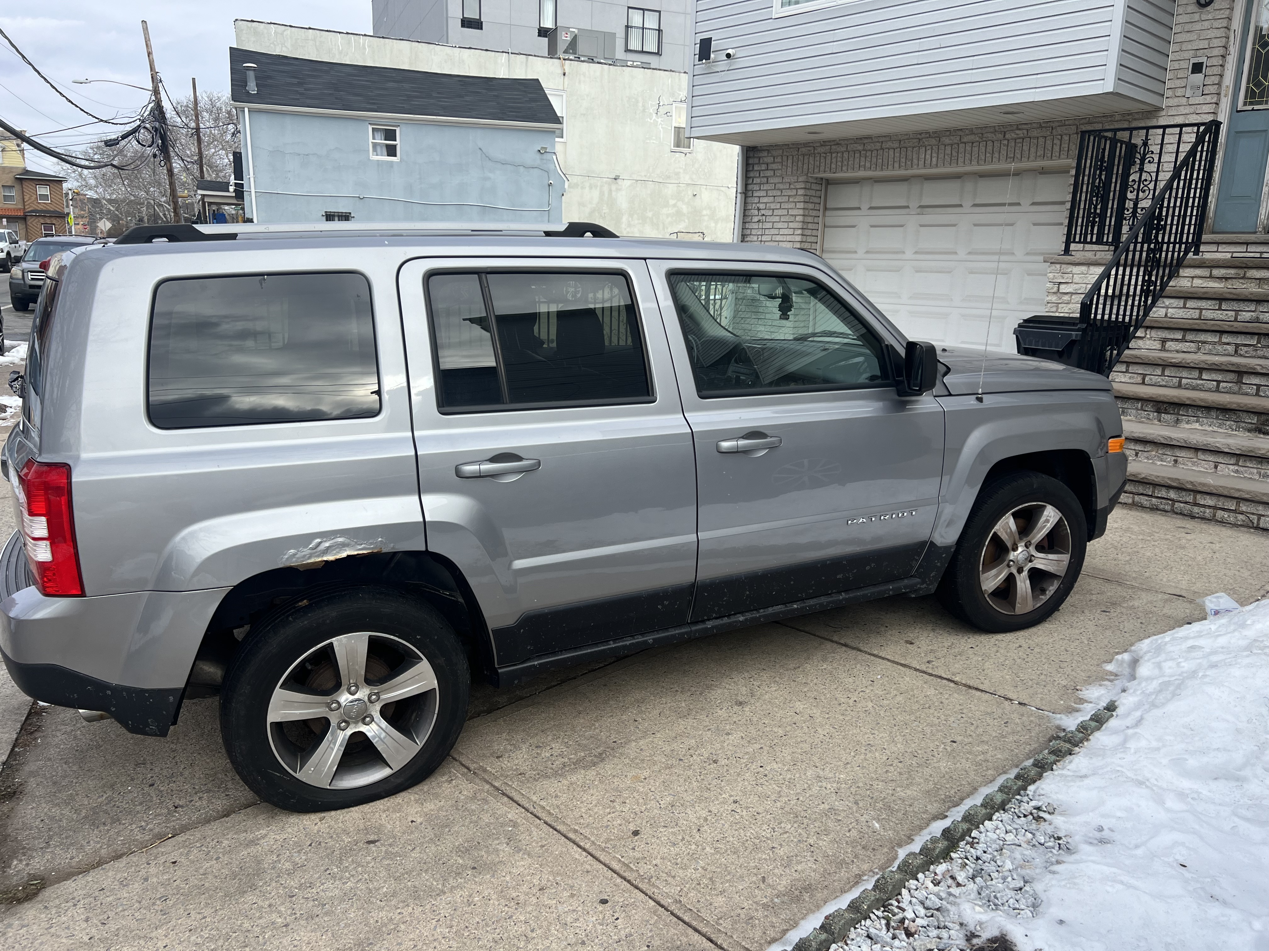 Used 2016 Jeep Patriot High Altitude FWD image 12