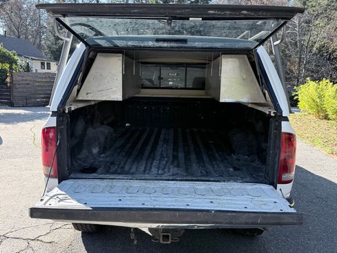 Used 2006 Dodge Ram 2500 Truck SLT w/ Quad Cab Big Horn Value Group image 5