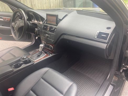 Used 2009 Mercedes-Benz C 300 4MATIC Sedan image 18