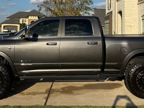 Used 2019 RAM 2500 Limited image 2