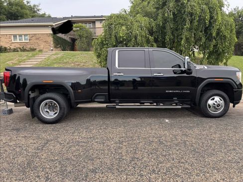 Used 2022 GMC Sierra 3500 Denali w/ Denali Ultimate Package AWD/4WD image 12