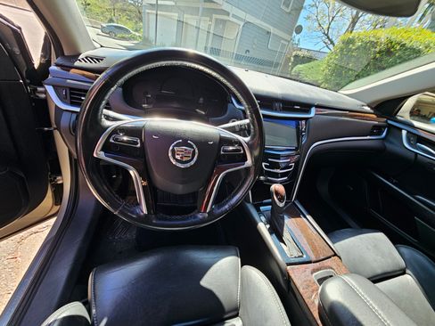 Used 2014 Cadillac XTS Luxury image 9