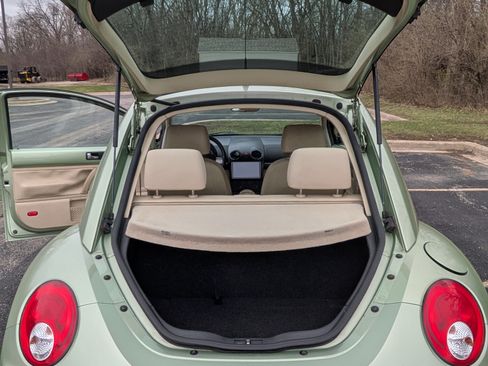 Used 2006 Volkswagen Beetle Coupe w/ Package 1 image 15