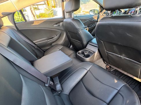 Used 2017 Chevrolet Volt LT w/ Comfort Package FWD image 30