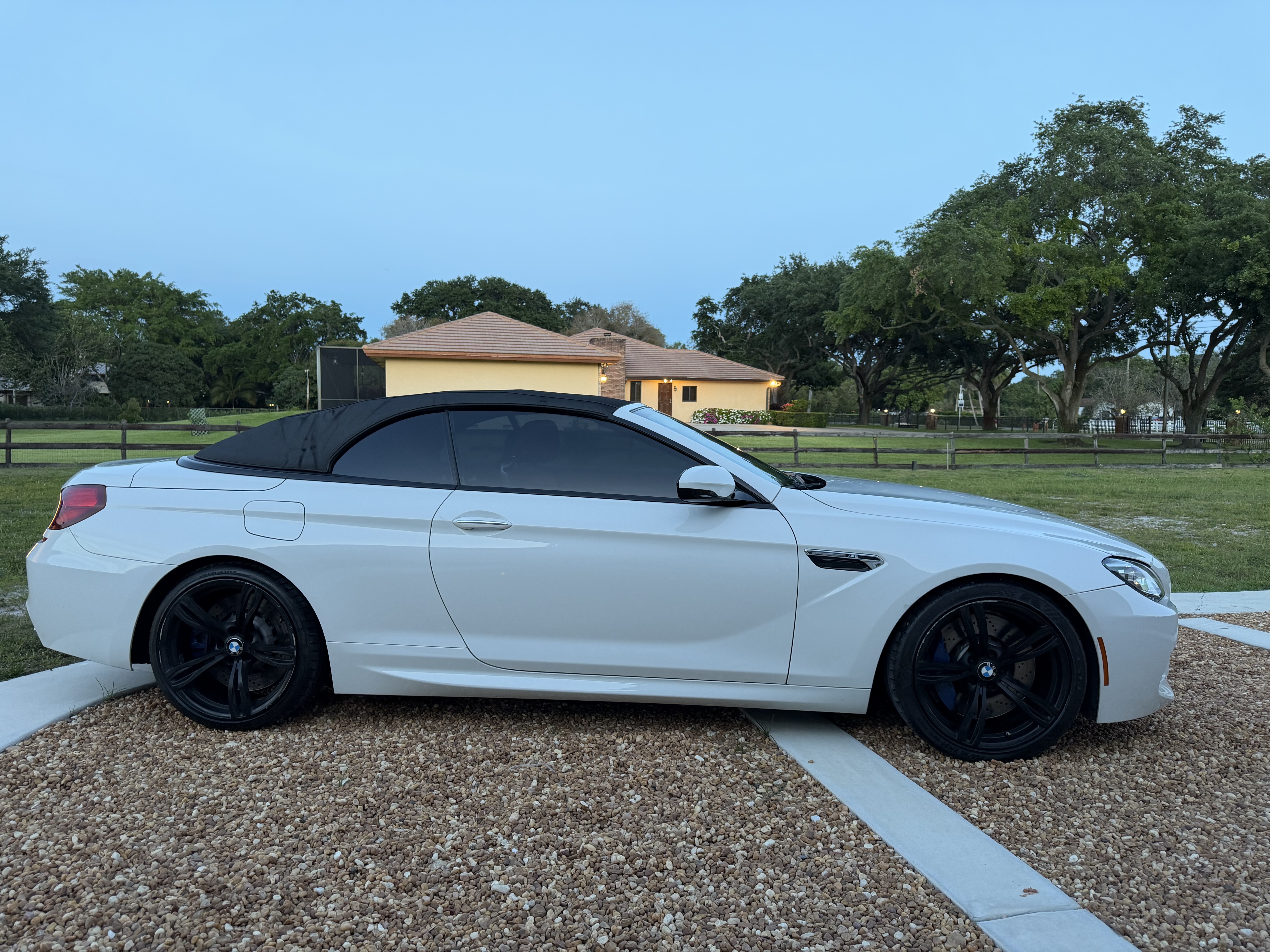 Used 2014 BMW M6 Convertible RWD image 9