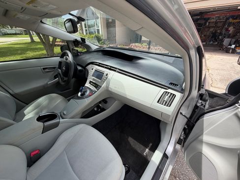 Used 2013 Toyota Prius Two FWD image 14