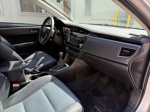 Used 2014 Toyota Corolla S image 11