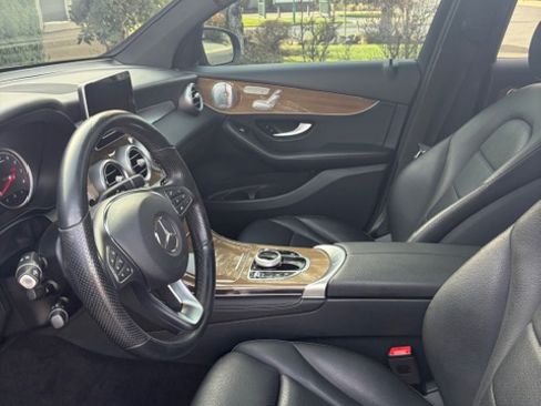Used 2019 Mercedes-Benz GLC 300 4MATIC Coupe image 17