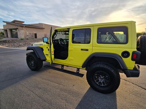 Used 2022 Jeep Wrangler Unlimited Sport image 5