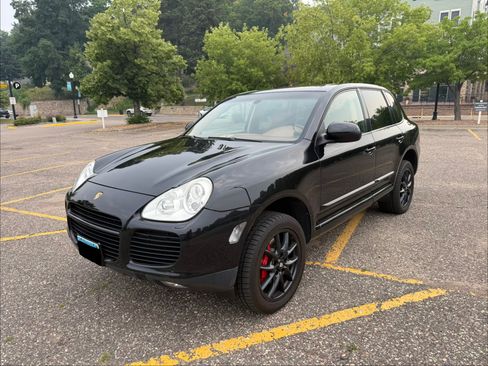Used 2004 Porsche Cayenne Turbo AWD/4WD image 1