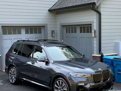 Used 2022 BMW X7 M50i image 5