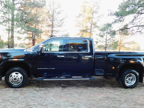 Used 2020 GMC Sierra 3500 Denali w/ Denali Ultimate Package image 4