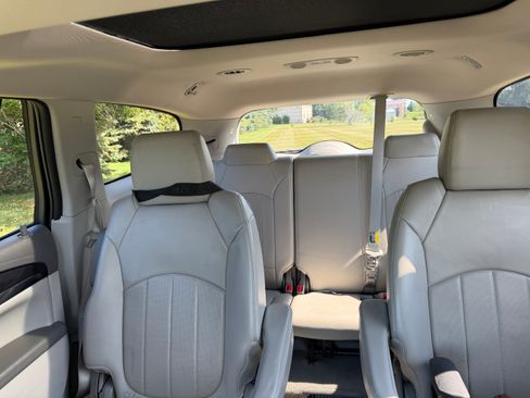 Used 2016 Buick Enclave Leather AWD/4WD image 12