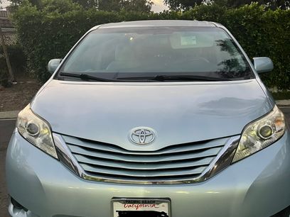 Used 2015 Toyota Sienna LE
