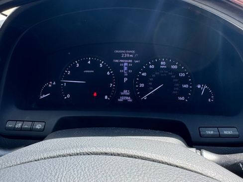 Used 2013 Lexus LS 460 AWD w/ Comfort Pkg image 19