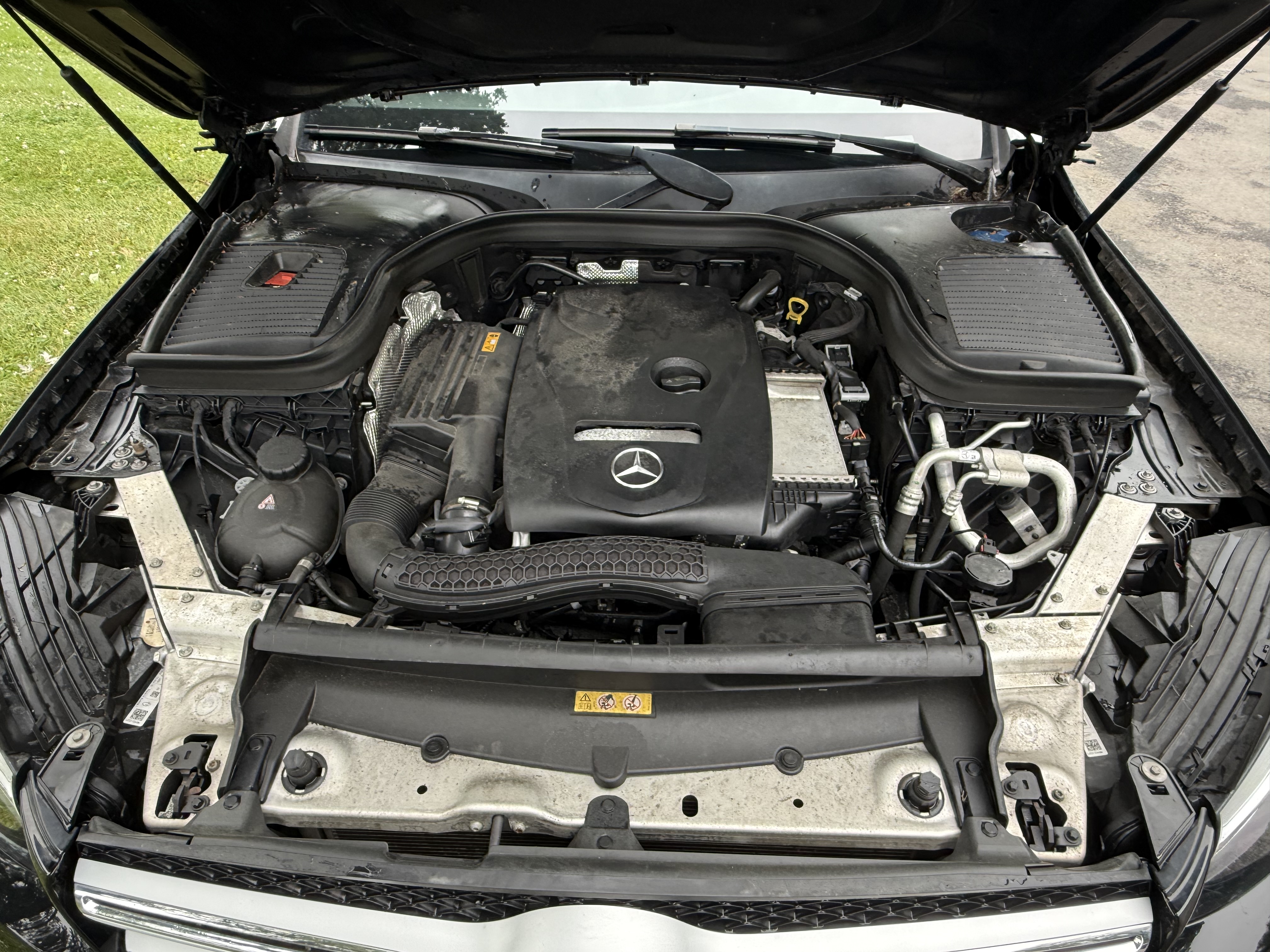 Used 2019 Mercedes-Benz GLC 300 4MATIC image 20