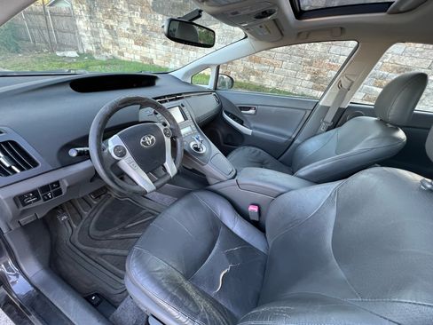 Used 2010 Toyota Prius Five image 8