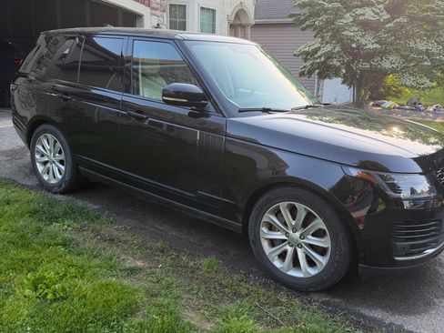 Used 2019 Land Rover Range Rover HSE AWD/4WD image 2