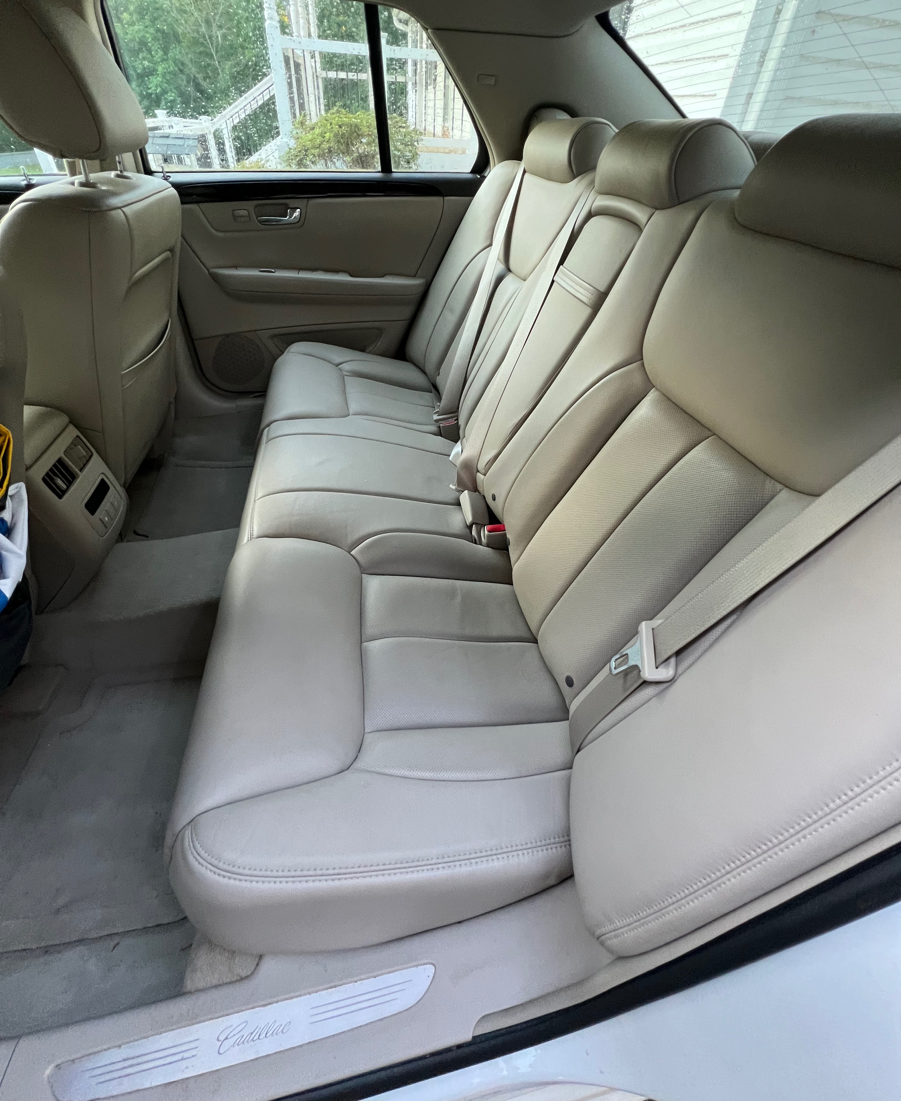 Used 2008 Cadillac DTS FWD image 10