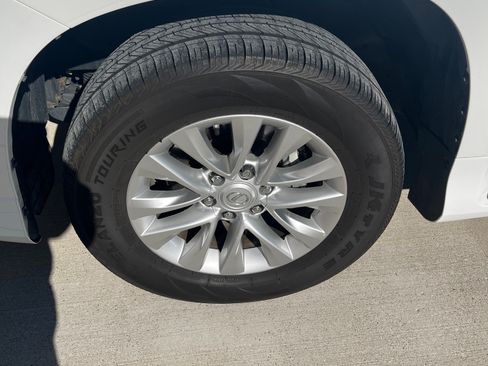 Used 2015 Lexus GX 460 w/ Premium Package image 8