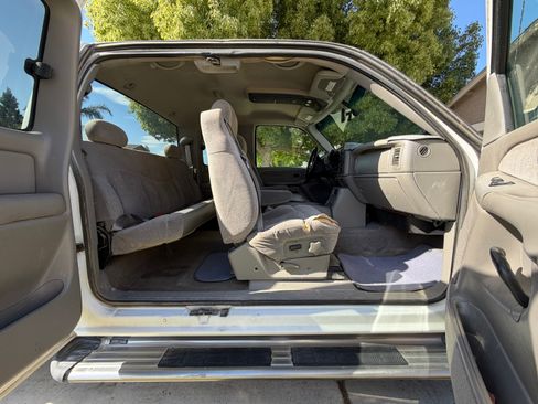 Used 2000 Chevrolet Silverado 1500 LS AWD/4WD image 19