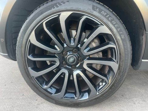 Used 2017 Land Rover Range Rover Supercharged image 10