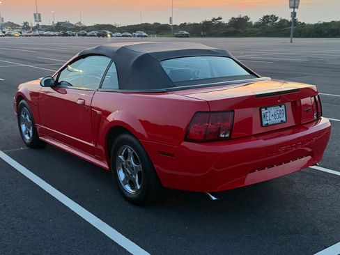Used 2001 Ford Mustang Premium RWD image 13