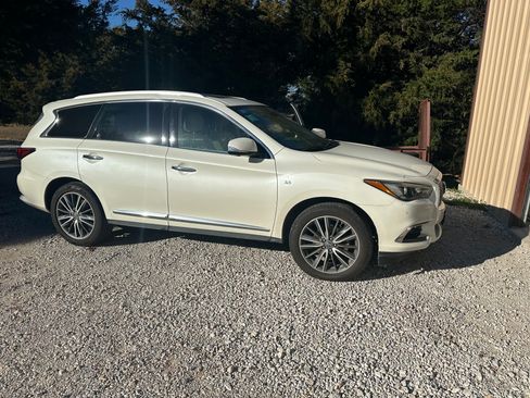 Used 2017 INFINITI QX60 AWD w/ Premium Plus Package image 2