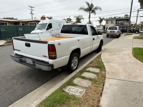 Used 2005 GMC Sierra 1500 W/T RWD image 5
