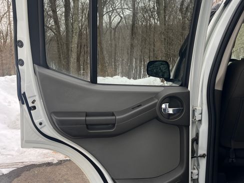 Used 2014 Nissan Xterra S w/ Value Package image 21