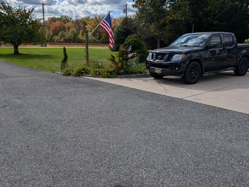 Used 2019 Nissan Frontier SV w/ Value Truck Package image 9