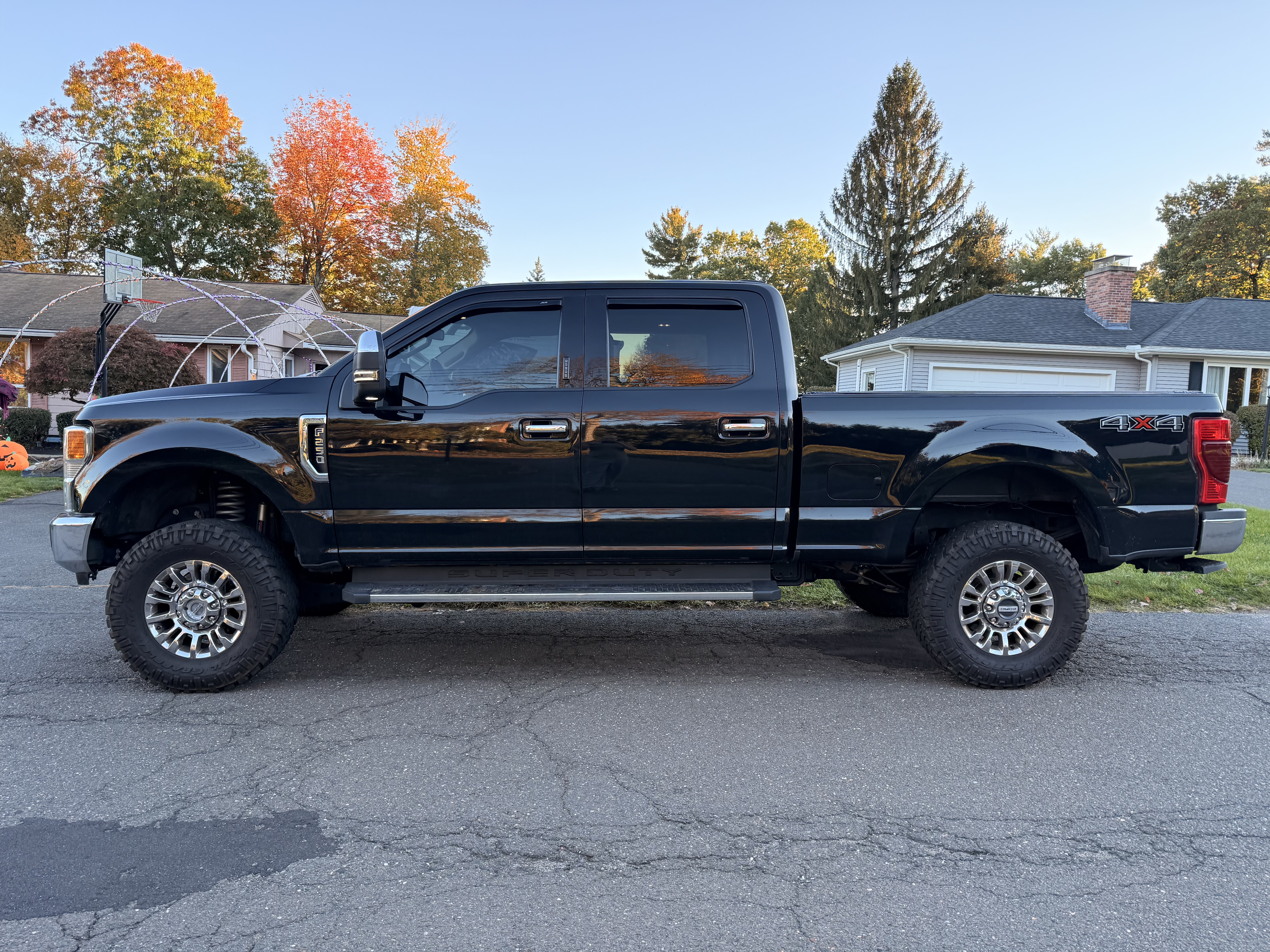Used 2021 Ford F250 Lariat w/ Chrome Package AWD/4WD image 2