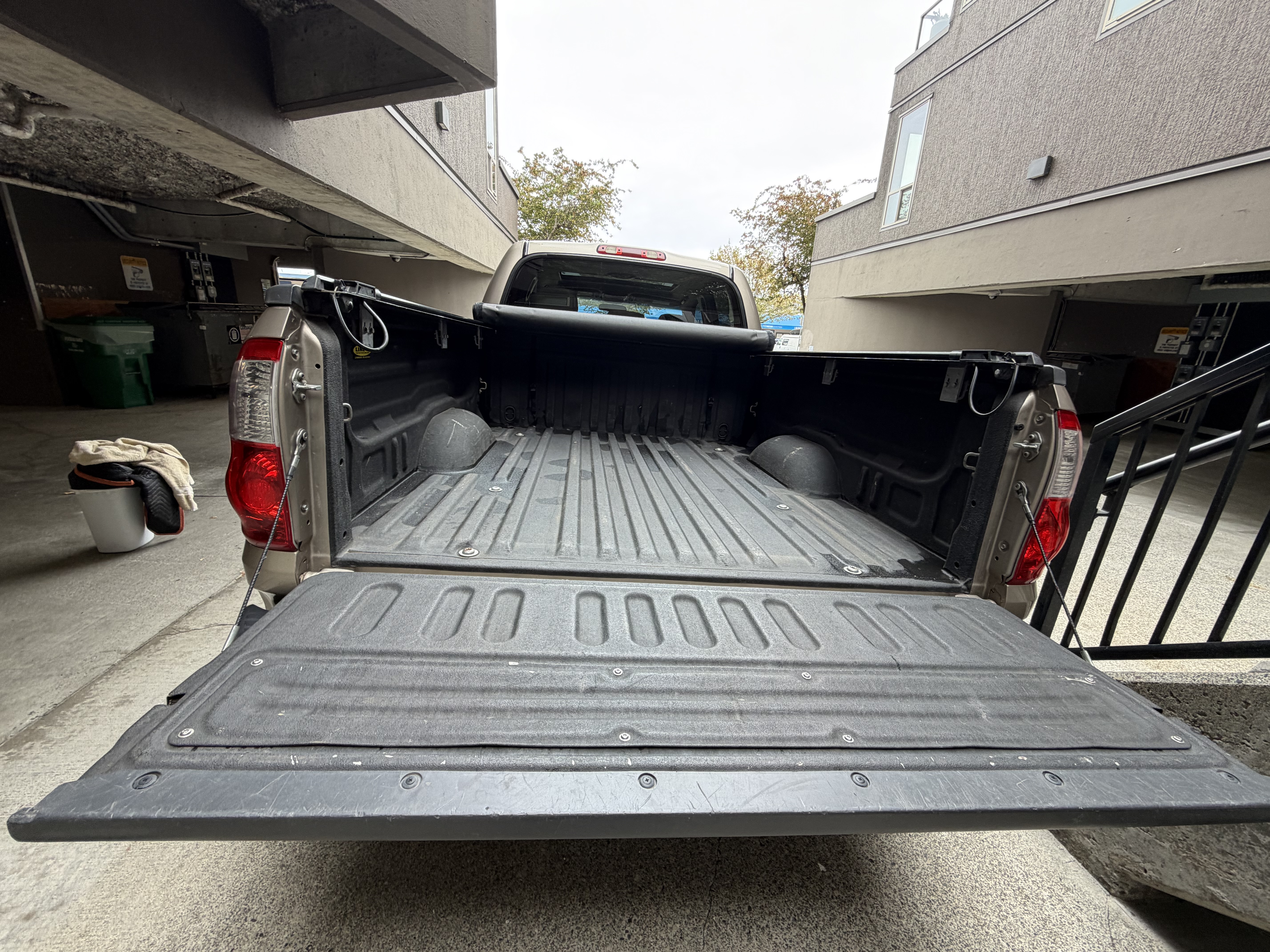 Used 2006 Toyota Tundra SR5 w/ All Weather Guard Pkg AWD/4WD image 8