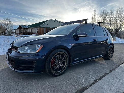 Used 2017 Volkswagen GTI S image 5