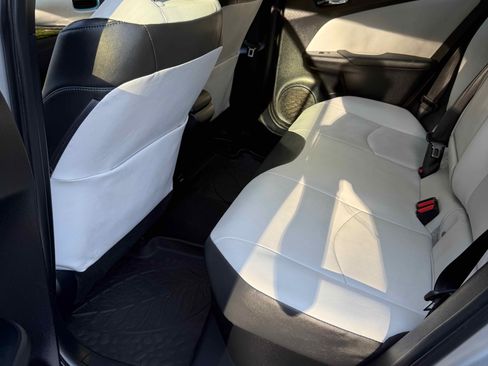 Used 2016 Toyota Prius Four Touring image 14