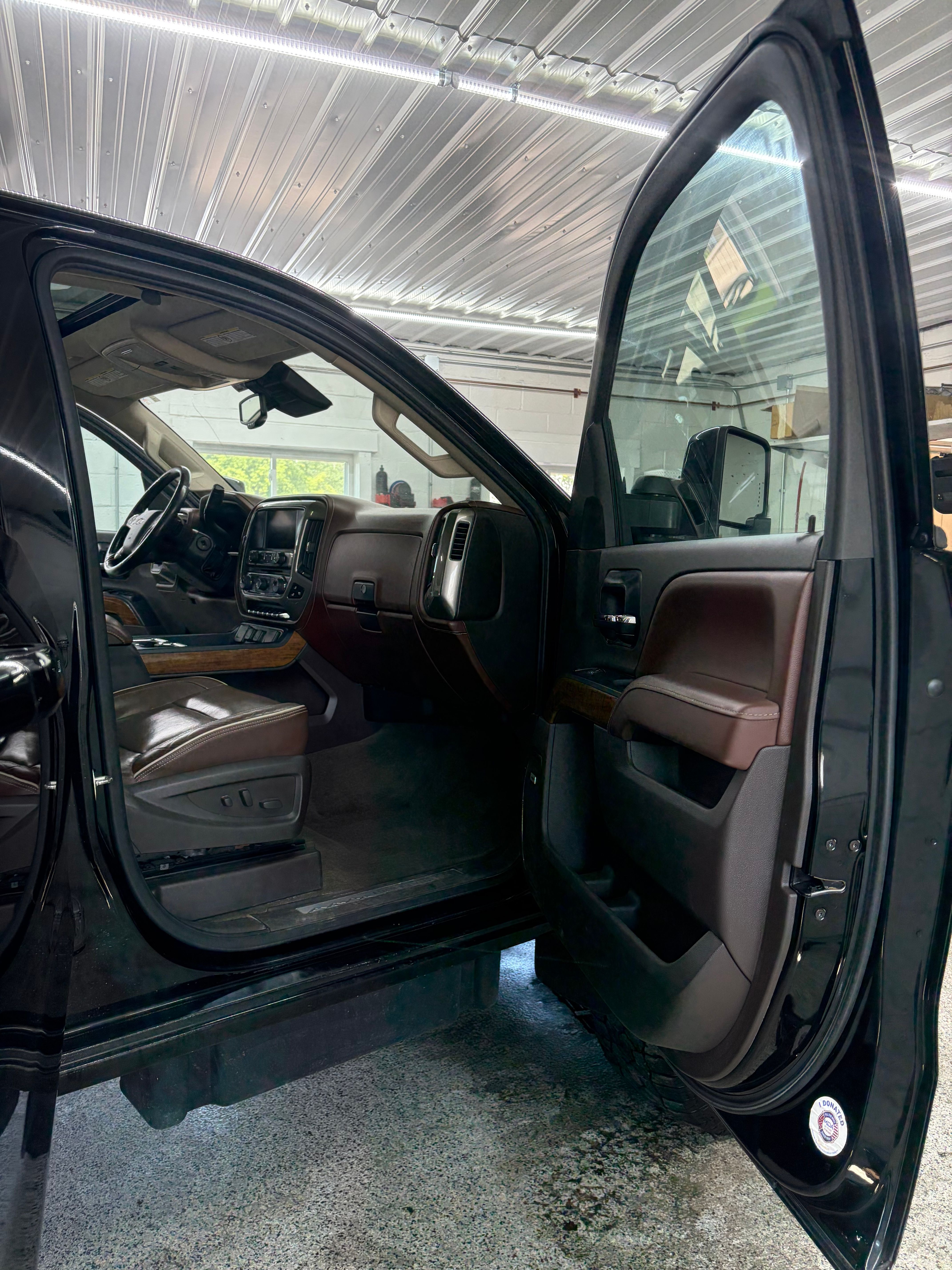 Used 2016 Chevrolet Silverado 2500 High Country w/ Duramax Plus Package AWD/4WD image 10
