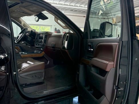 Used 2016 Chevrolet Silverado 2500 High Country w/ Duramax Plus Package AWD/4WD image 10
