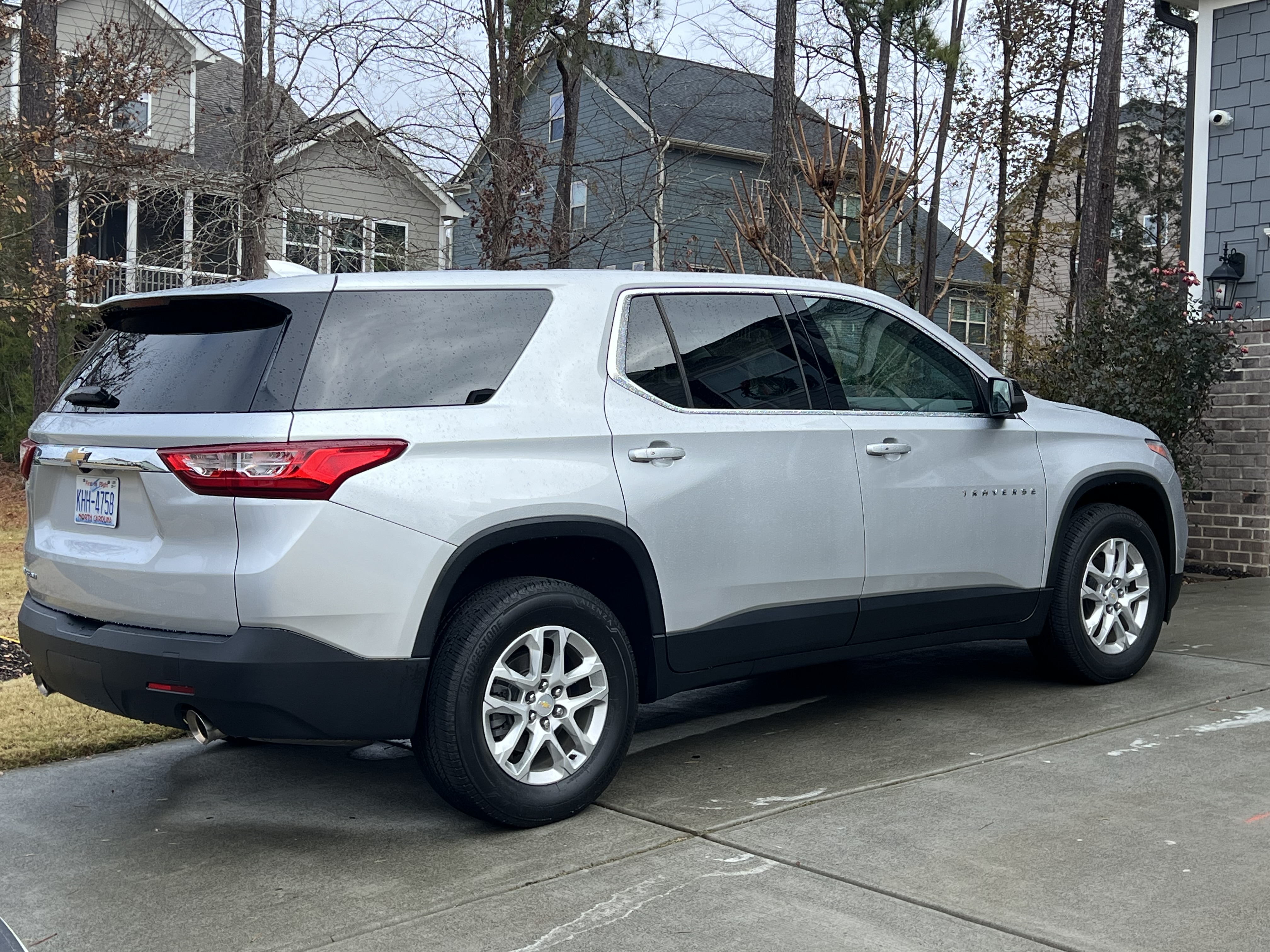 Used 2021 Chevrolet Traverse LS AWD/4WD image 5
