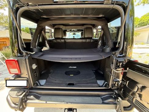 Used 2017 Jeep Wrangler Unlimited Rubicon w/ Dual Top Group image 24