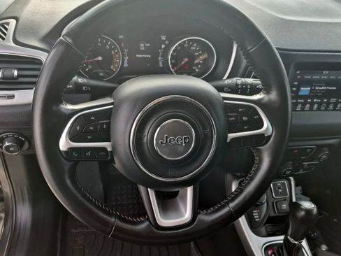 Used 2018 Jeep Compass Limited w/ Navigation Group AWD/4WD image 8