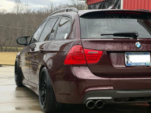 Used 2009 BMW 328i xDrive Wagon image 1