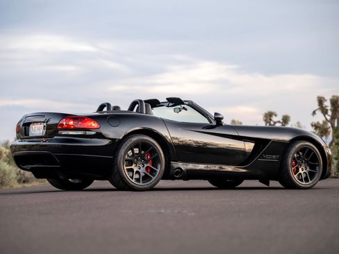 Used 2004 Dodge Viper SRT-10 RWD image 19