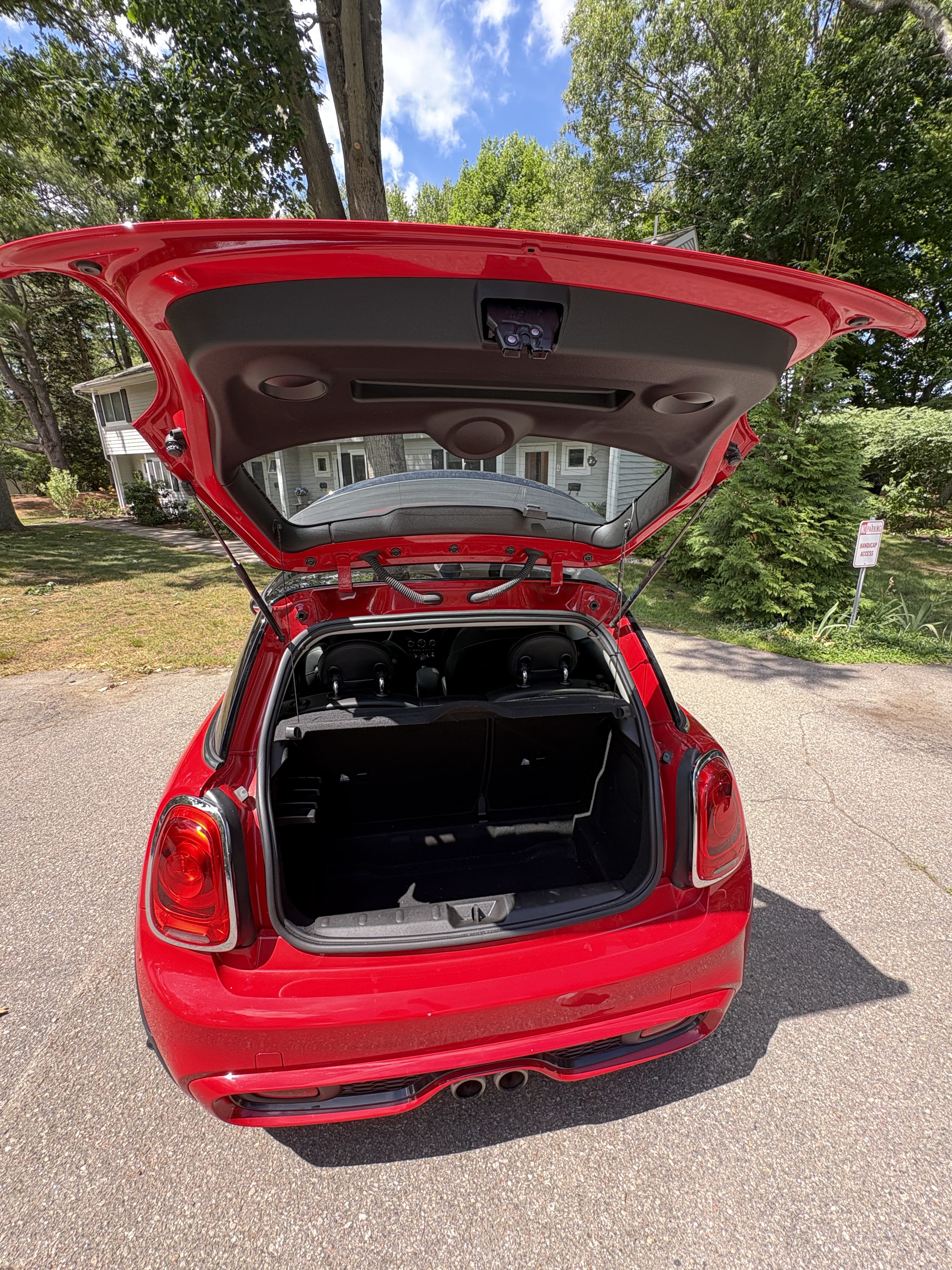Used 2019 MINI Cooper S w/ Signature Upholstery Package FWD image 10