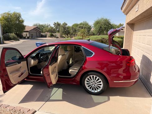 Used 2016 Volkswagen Passat 1.8T SE w/ Lighting Package (P06) FWD image 6