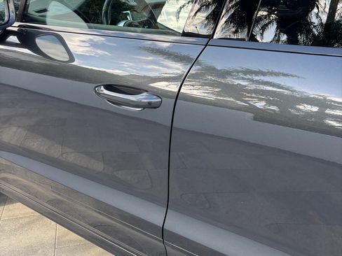 Used 2020 Porsche Macan Turbo image 30