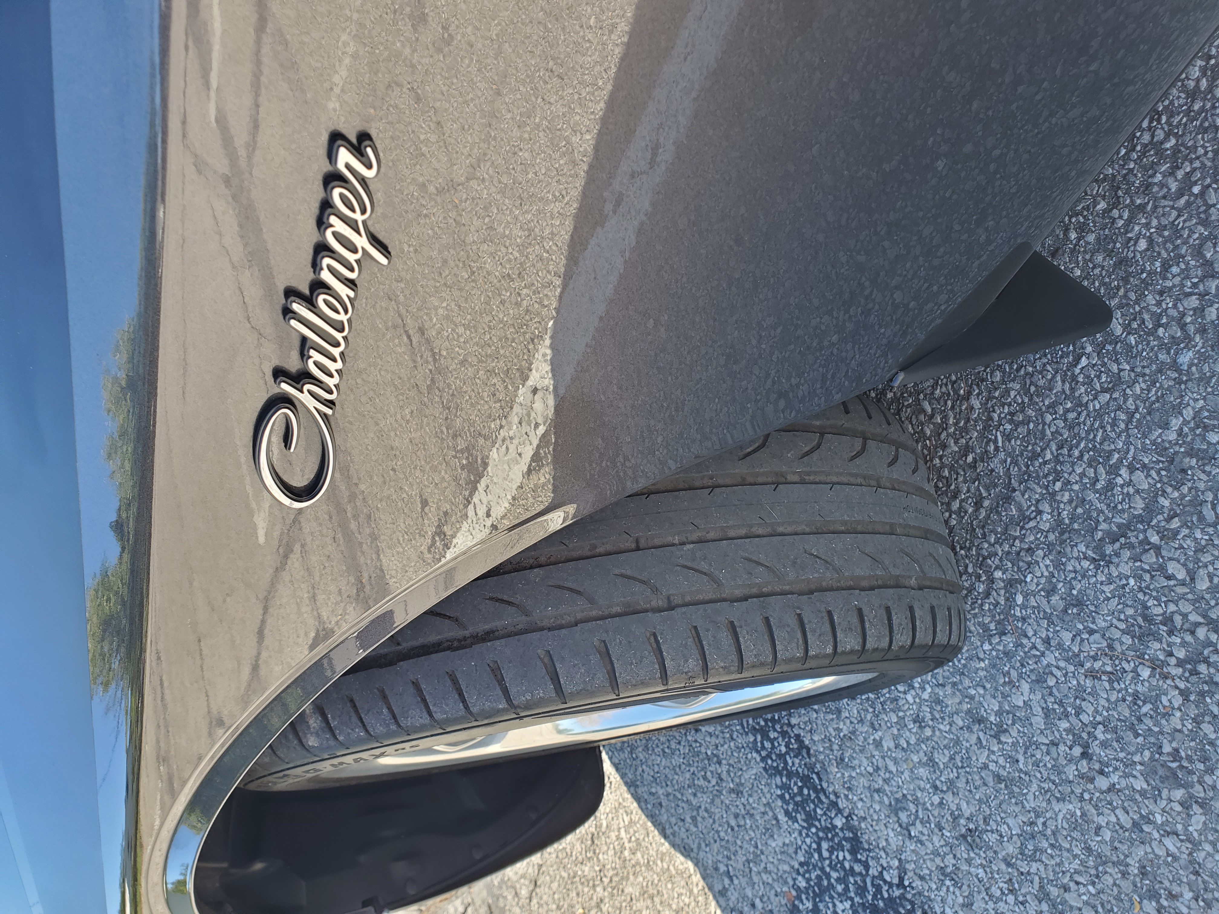 Used 2014 Dodge Challenger R/T RWD image 25