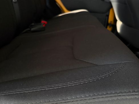 Used 2014 Jeep Wrangler Unlimited Sport AWD/4WD image 15