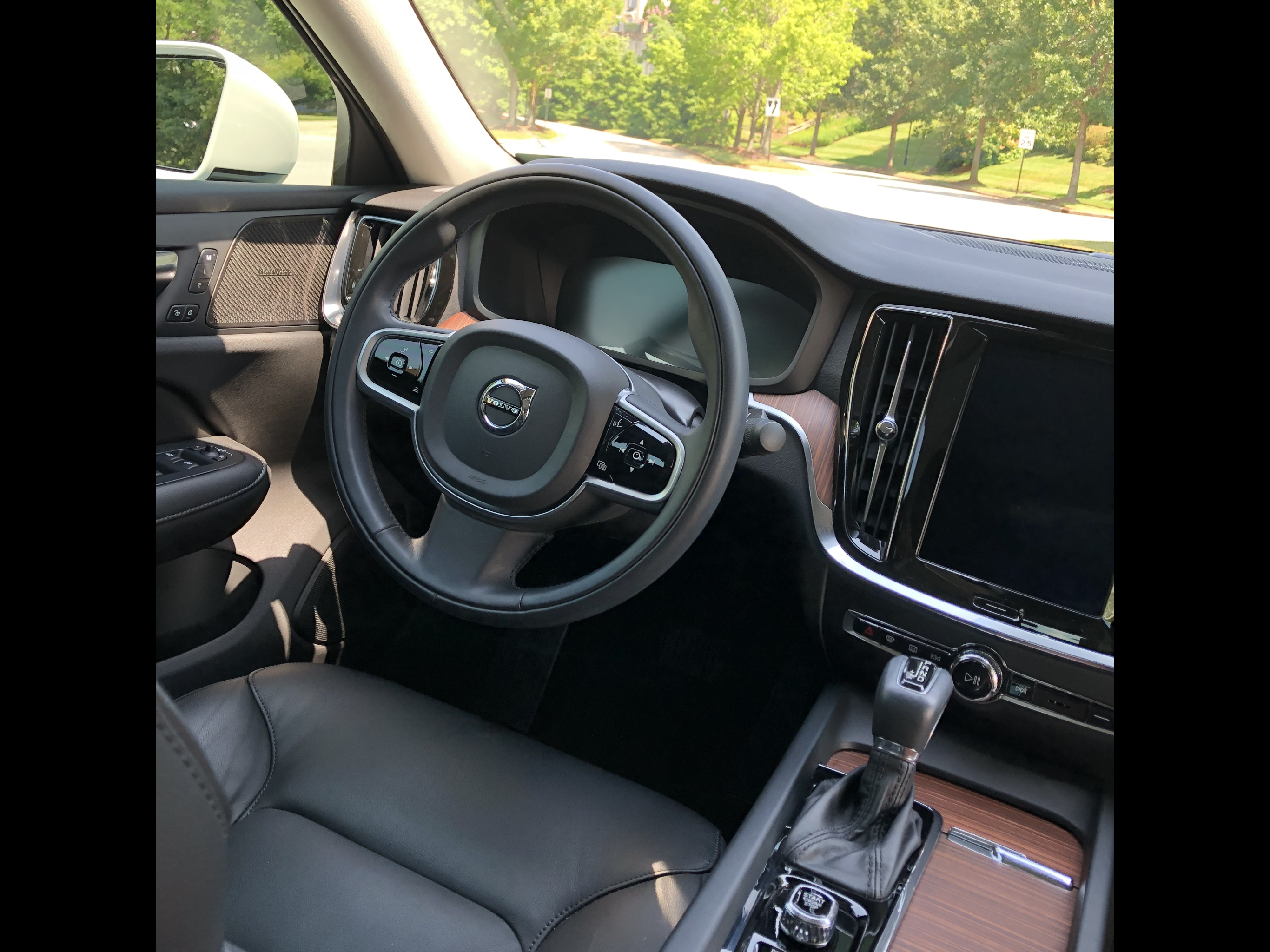 Used 2020 Volvo S60 T5 Momentum FWD image 6